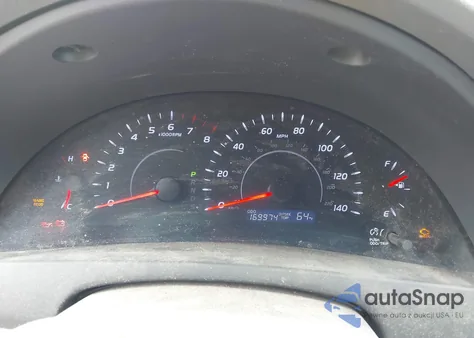 2010 Toyota Camry Le z USA, uszkodzony, nr VIN 4T4BF3EK1AR028906